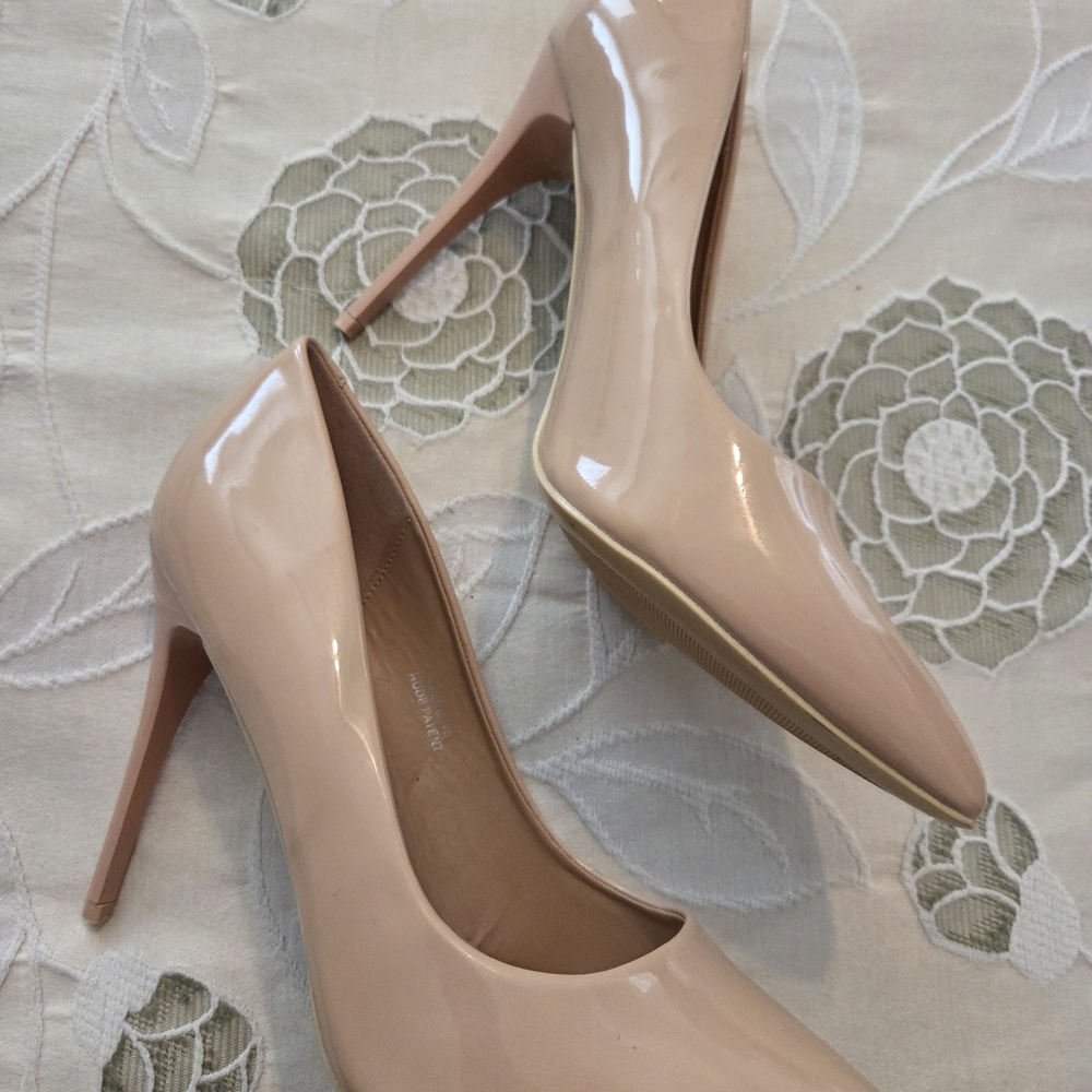 Chic Beige Patent Leather Stilettos